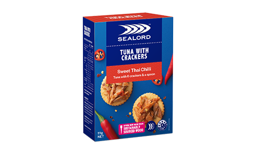 Sealord Tuna with Crackers – Sweet Thai Chilli flavour in boxed packaging, featuring spicy tuna spread on round crackers with red chilli garnish.